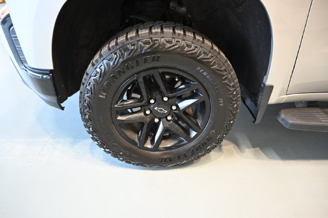Used 2019 Chevrolet Silverado 1500 Custom Trail Boss w/ Custom Convenience Package AWD/4WD image 27