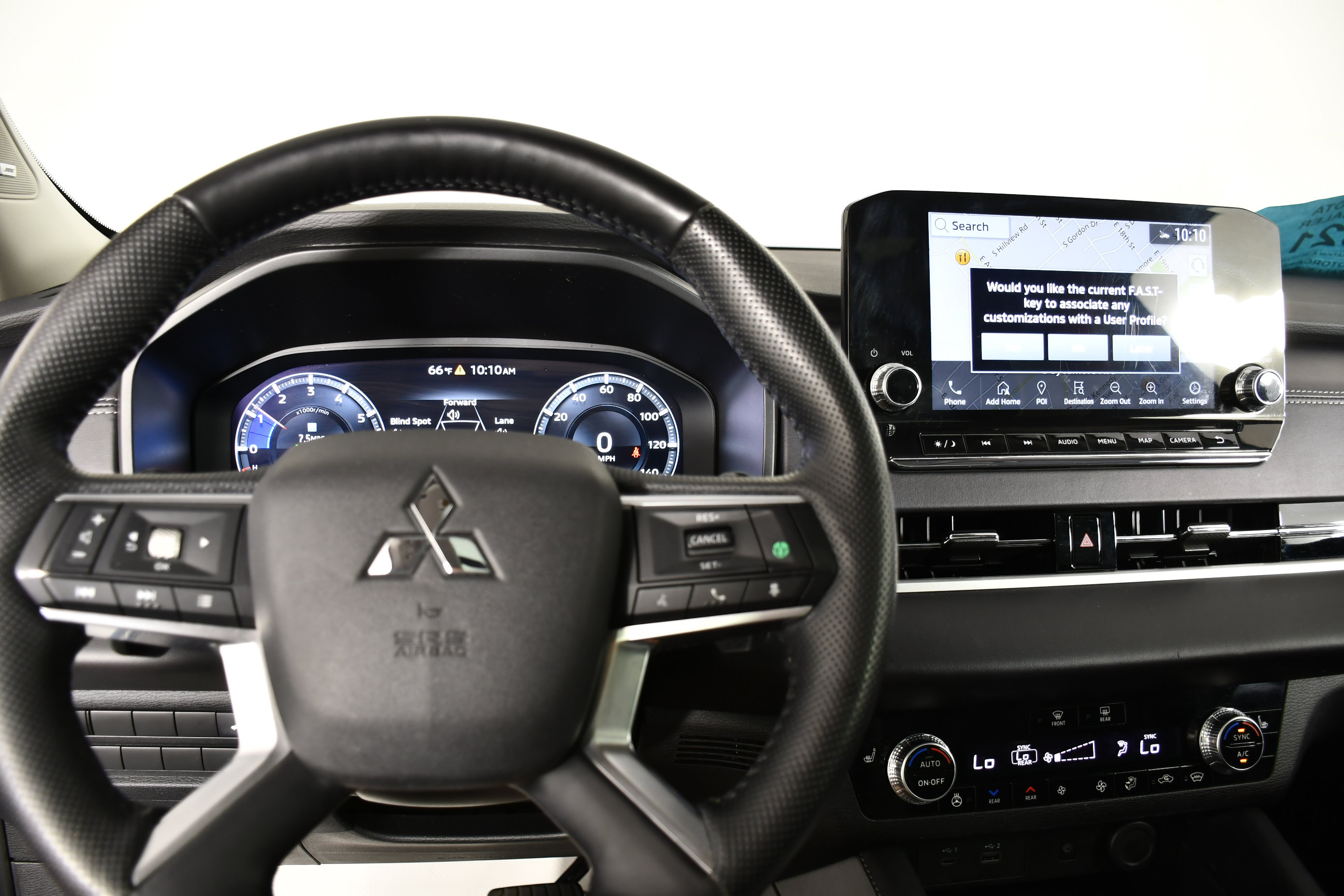 Used 2024 Mitsubishi Outlander SEL AWD/4WD image 16