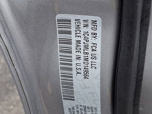 Certified 2021 Jeep Cherokee Latitude Plus image 31