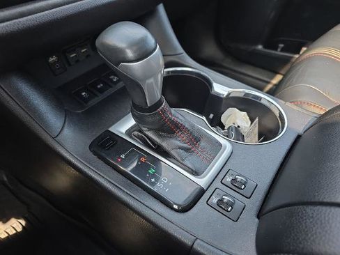 Used 2019 Toyota Highlander SE AWD/4WD image 36