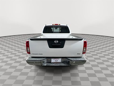 Certified 2021 Nissan Frontier SV image 7