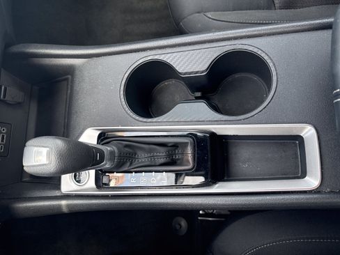Used 2025 Nissan Altima 2.5 SV FWD image 18