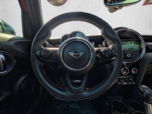 Used 2019 MINI Cooper S image 11