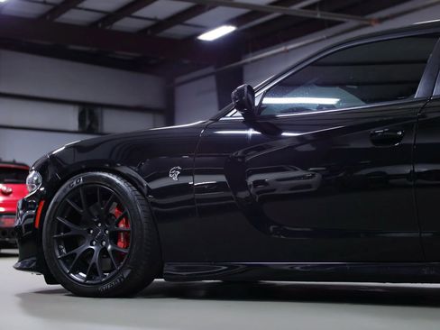 Used 2019 Dodge Charger SRT Hellcat w/ Navigation & Travel Group image 22