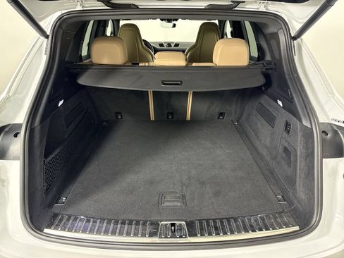 Certified 2021 Porsche Cayenne E-Hybrid AWD/4WD image 20