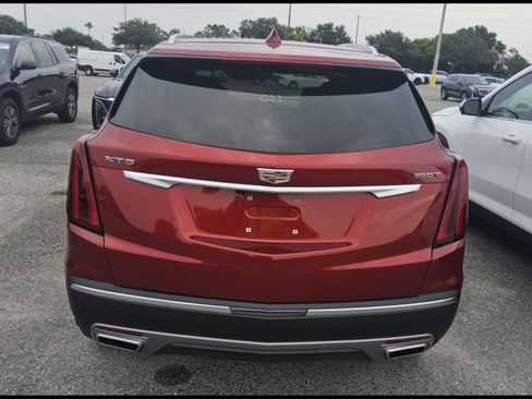 Used 2024 Cadillac XT5 Premium Luxury FWD image 8