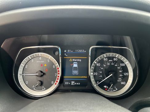 Used 2019 Nissan Titan SV w/ SV Convenience Package RWD image 16