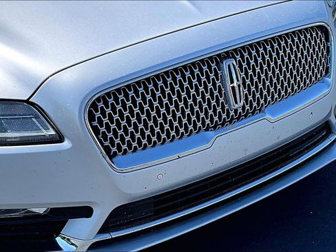 Used 2017 Lincoln Continental Reserve FWD image 31