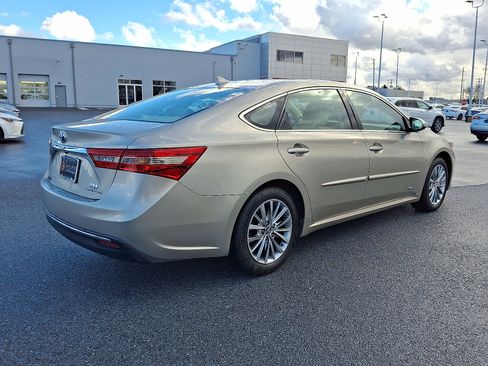 Used 2016 Toyota Avalon Limited image 10