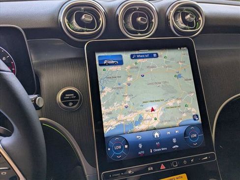 Certified 2025 Mercedes-Benz GLC 300 image 10