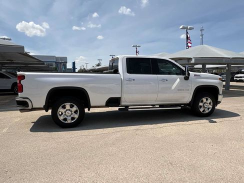Used 2020 Chevrolet Silverado 2500 LTZ AWD/4WD image 9