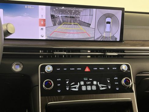 Used 2025 Genesis GV80 2.5T Advanced image 22