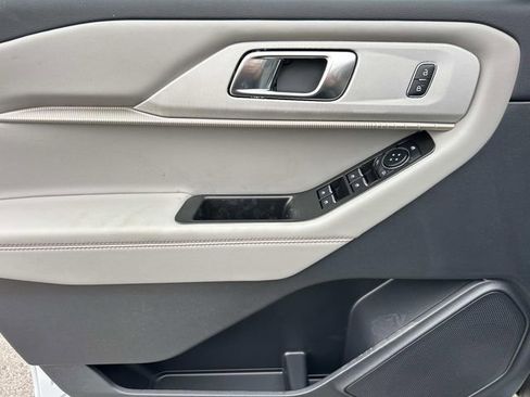 New 2026 Ford Explorer Active w/ Active Comfort Package image 25