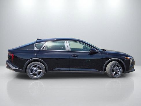 New 2026 Kia K4 FWD image 3