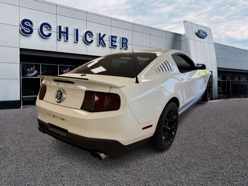 Used 2011 Ford Mustang Shelby GT500 RWD image 3