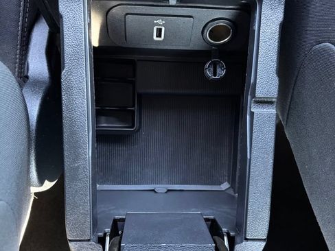 Used 2019 Ford Mustang Coupe RWD image 28