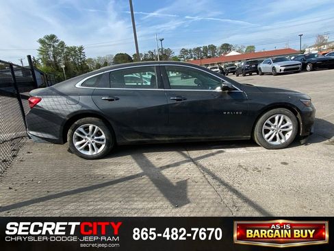 Used 2018 Chevrolet Malibu LT image 4