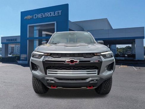 New 2025 Chevrolet Colorado ZR2 w/ Midnight Edition AWD/4WD image 9