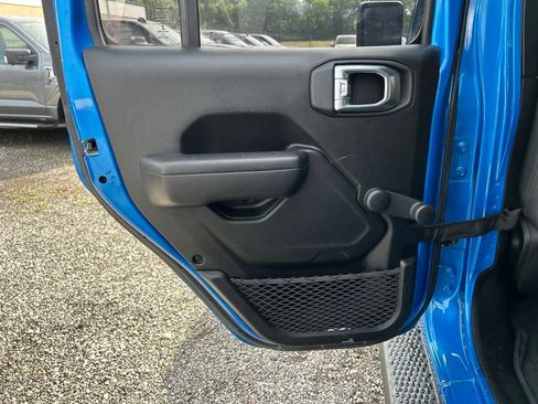 Used 2022 Jeep Wrangler Unlimited Sport AWD/4WD image 35