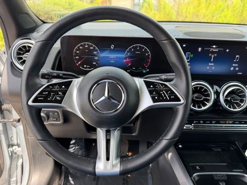 Used 2026 Mercedes-Benz GLB 250 4MATIC image 22