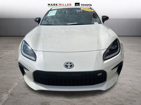 Certified 2025 Toyota GR86 Premium w/ ALL Weather Mat Package (TMS) RWD image 9