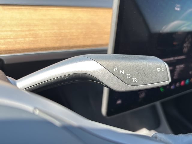 Used 2024 Tesla Model Y Long Range AWD/4WD image 24