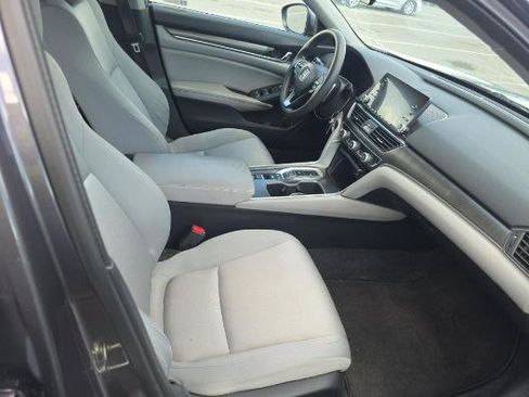 Used 2018 Honda Accord Hybrid image 8