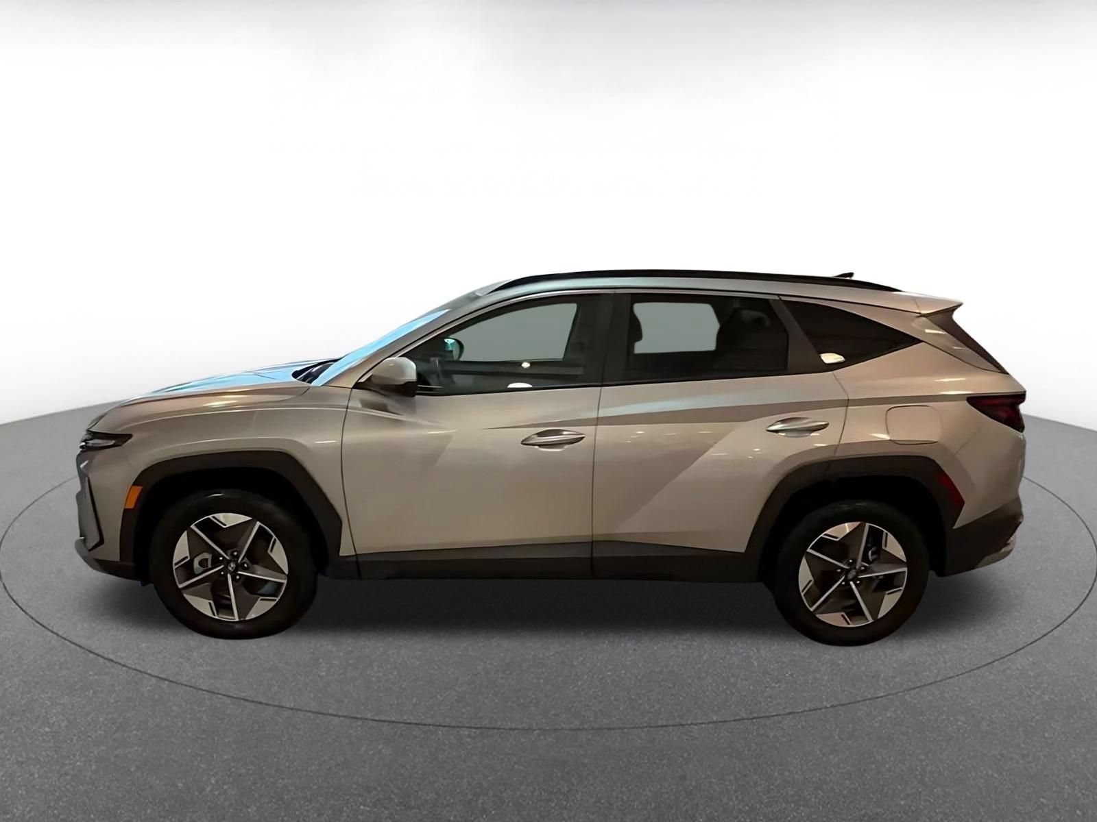 Used 2025 Hyundai Tucson SEL AWD/4WD image 8