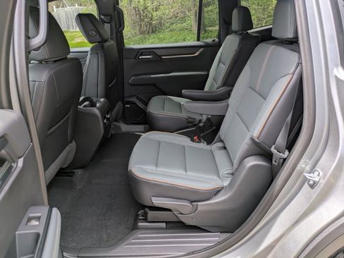New 2026 GMC Acadia AT4 AWD/4WD image 32