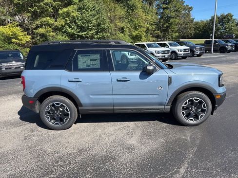 New 2025 Ford Bronco Sport Outer Banks w/ Outer Banks Tech Package+ AWD/4WD image 9