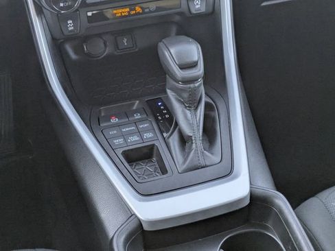 Used 2021 Toyota RAV4 XLE image 14