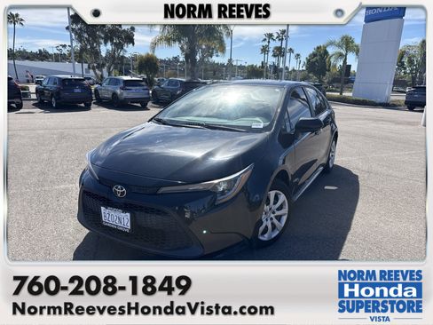 Used 2021 Toyota Corolla LE image 1
