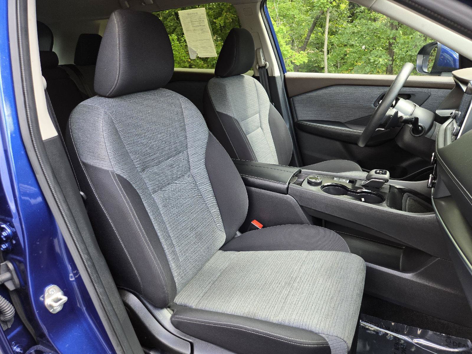 Used 2023 Nissan Rogue SV AWD/4WD image 22