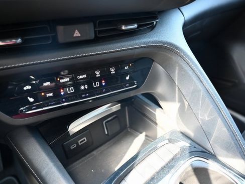 Used 2021 Buick Envision Essence w/ Sport Touring Package image 19