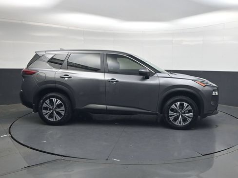 Certified 2023 Nissan Rogue SV FWD image 4