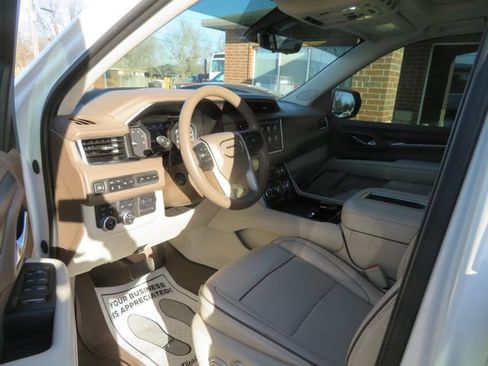 Used 2021 GMC Yukon XL Denali w/ Denali Ultimate Package image 26