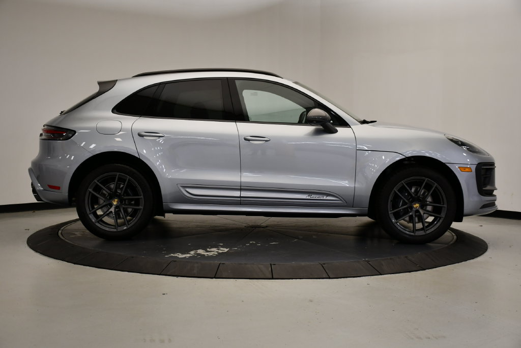 Certified 2026 Porsche Macan Turbo AWD/4WD image 8