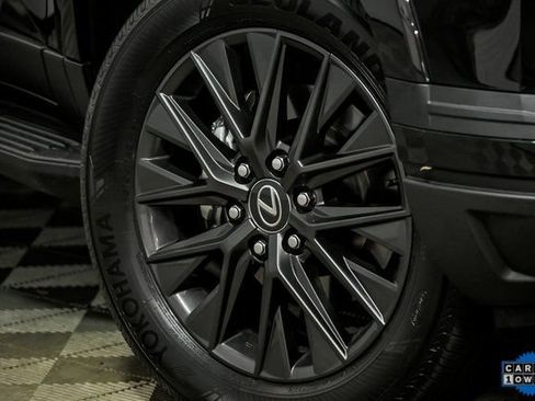 Used 2024 Lexus GX 550 w/ Cold Area Package image 3