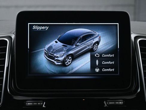 Used 2019 Mercedes-Benz GLE 43 AMG 4MATIC Coupe w/ Premium 3 Package image 42