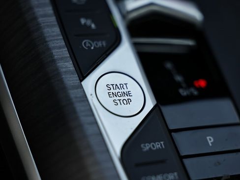 New 2026 BMW 330i Sedan w/ Premium Package image 40