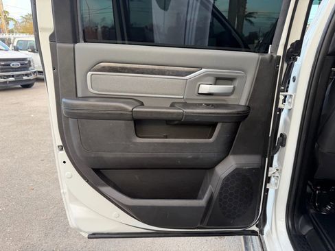 Used 2021 RAM 2500 Big Horn w/ Level 1 Equipment Group image 14