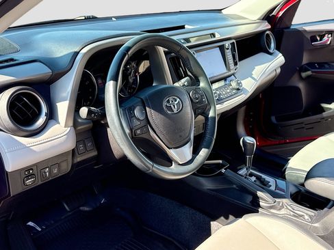 Used 2016 Toyota RAV4 Limited AWD/4WD image 4