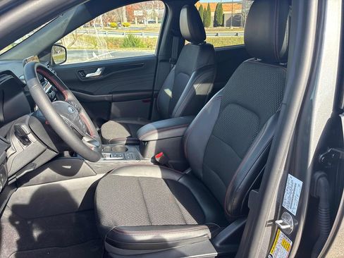 Used 2025 Ford Escape ST-Line w/ Cold Weather Package image 16
