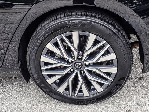 Used 2025 Nissan Altima 2.5 SV FWD image 7