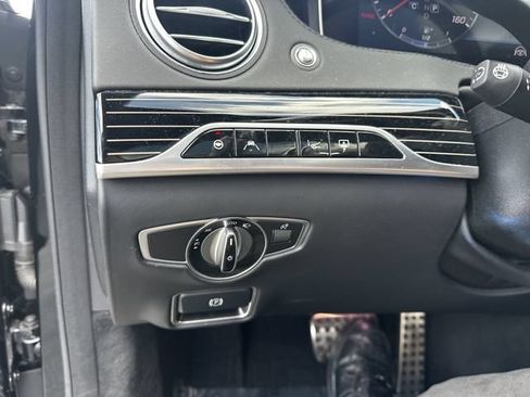 Used 2018 Mercedes-Benz S 560 4MATIC Sedan image 30