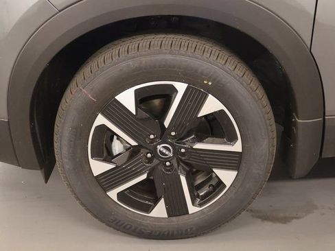 New 2026 Nissan Kicks SV w/ SV Premium Package AWD/4WD image 8