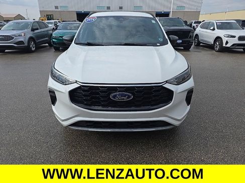 Used 2024 Ford Escape ST-Line w/ Tech Pack #1 AWD/4WD image 2
