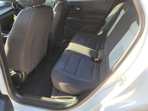 Used 2024 Chevrolet Trax RS w/ Driver Confidence Package FWD image 3