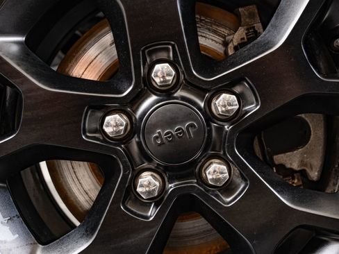 Used 2022 Jeep Wrangler Sport AWD/4WD image 8