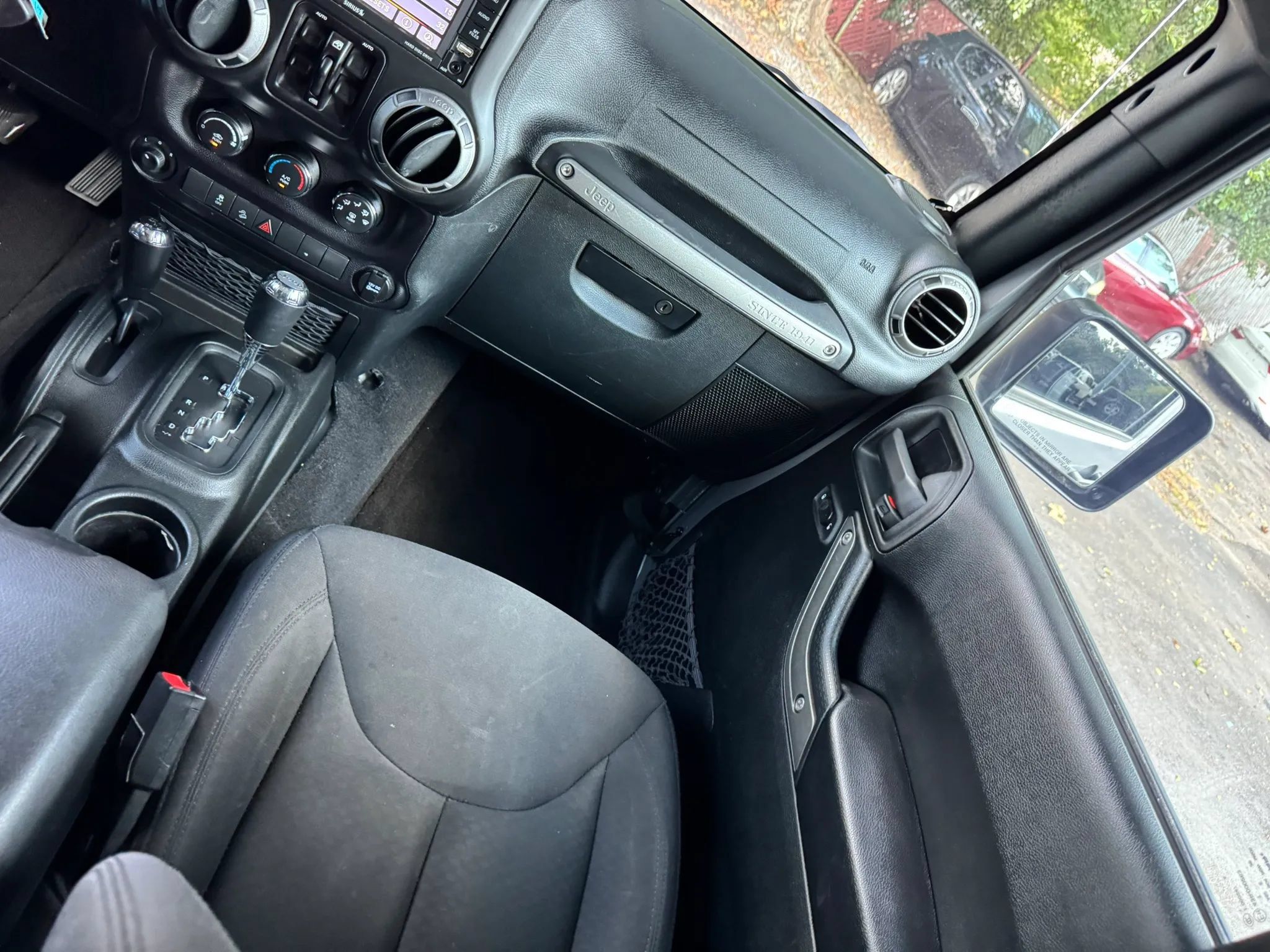 Used 2017 Jeep Wrangler Unlimited Sport w/ Quick Order Package 24S AWD/4WD image 12